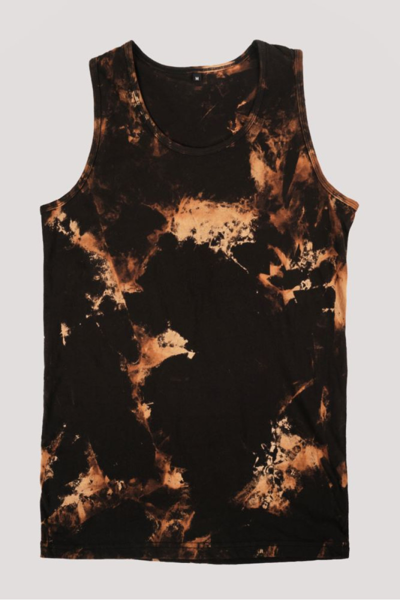 Βαμβακερή φανέλα με τεχνική reverse tie-dye