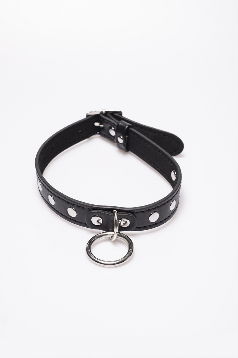 Μαύρο περιλαίμιο από δερματίνη με τρουκ και διπλό κρίκο Μαύρο περιλαίμιο από δερματίνη με τρουκ και διπλό κρίκο