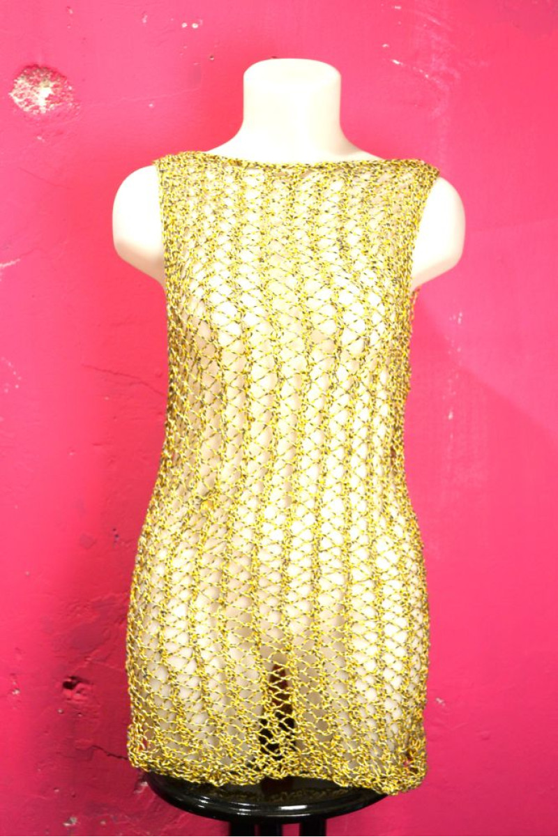 Χειροποίητο αμάνικο τοπ