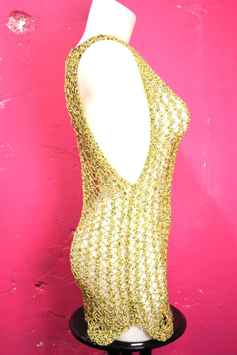 Χειροποίητο αμάνικο τοπ