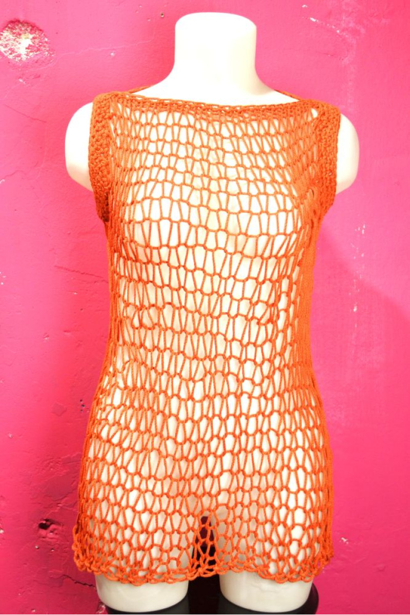 Χειροποίητο αμάνικο τοπ