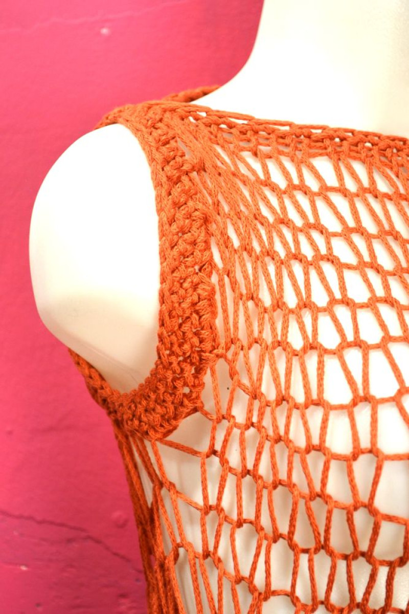 Χειροποίητο αμάνικο τοπ