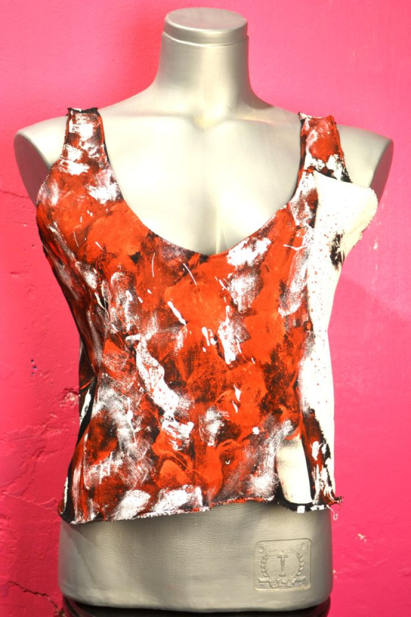 Τοπ με στάμπα ζωγραφισμένο στο χέρι 