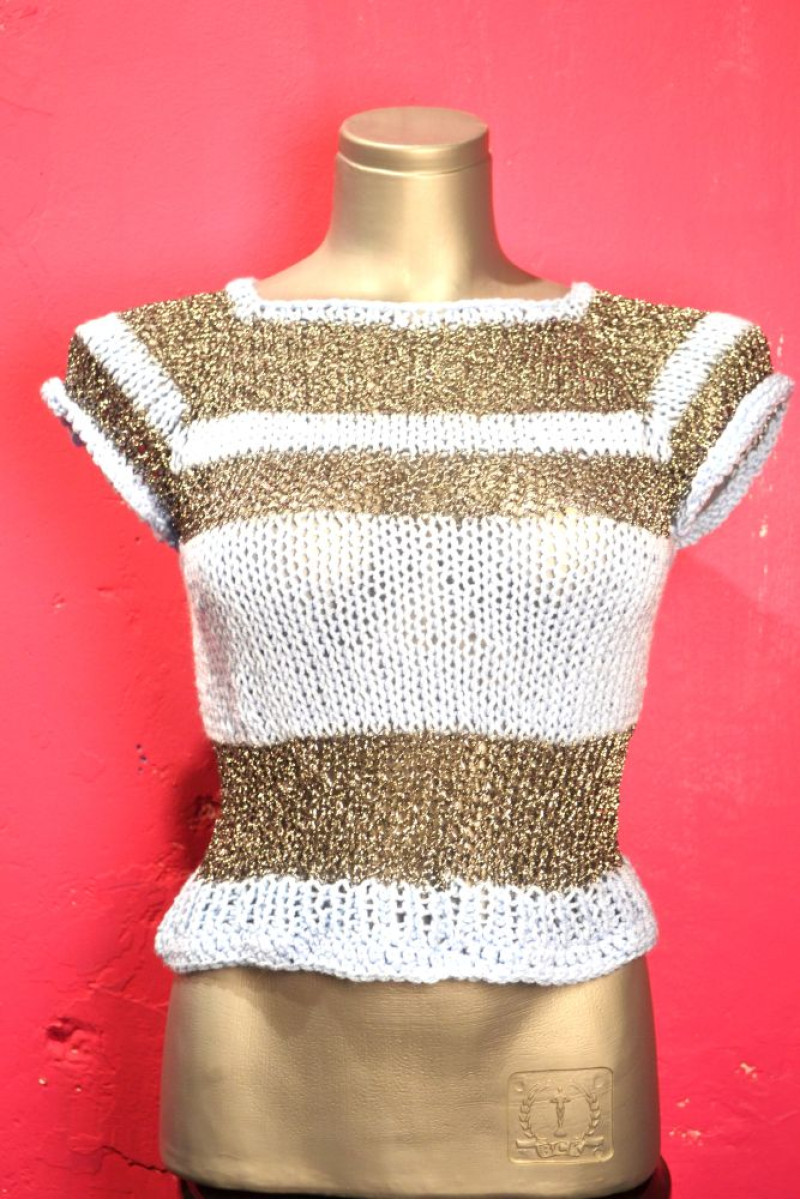 Χειροποίητο κοντό τοπ