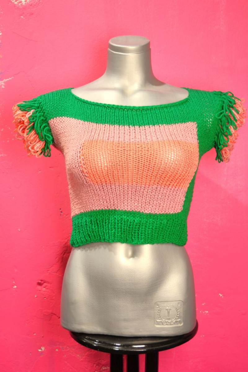 Χειροποίητο κοντό τοπ